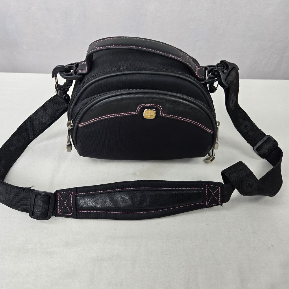 Wenger Swiss Army The Rhea Camera Bag Shoulder‎ Travel Black Pink Padded Secure